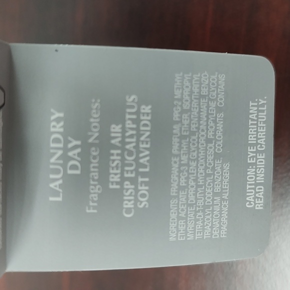 Bath & Body Works BREEZY DAY Wallflower Bundle + Scent Control Nightlight Plug - Picture 5 of 9